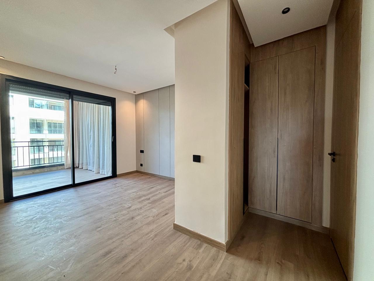 شقة حديثة من التصنيف العالي (سواسي الورود)