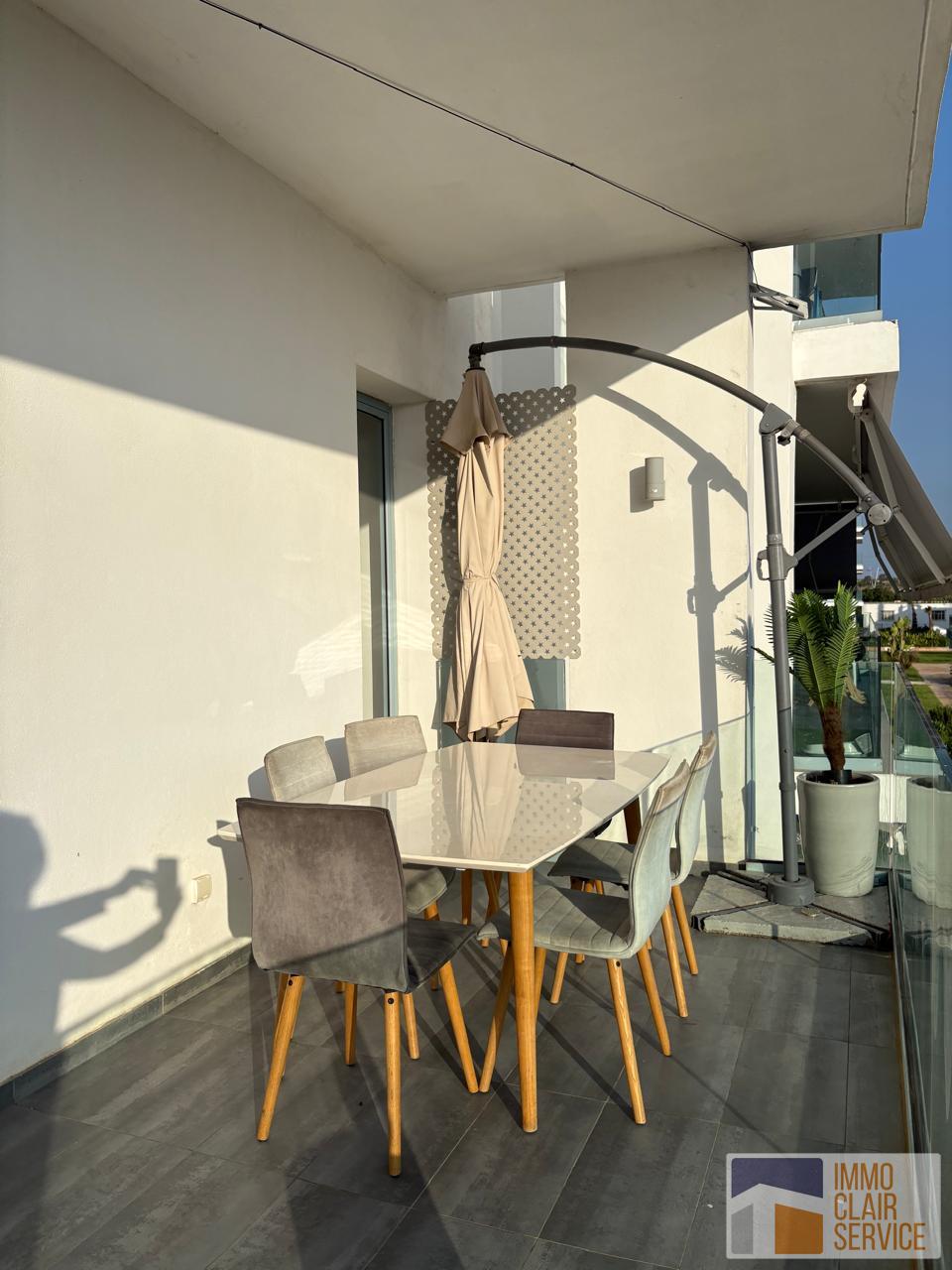 Bel appartement front mer à vendre — 5