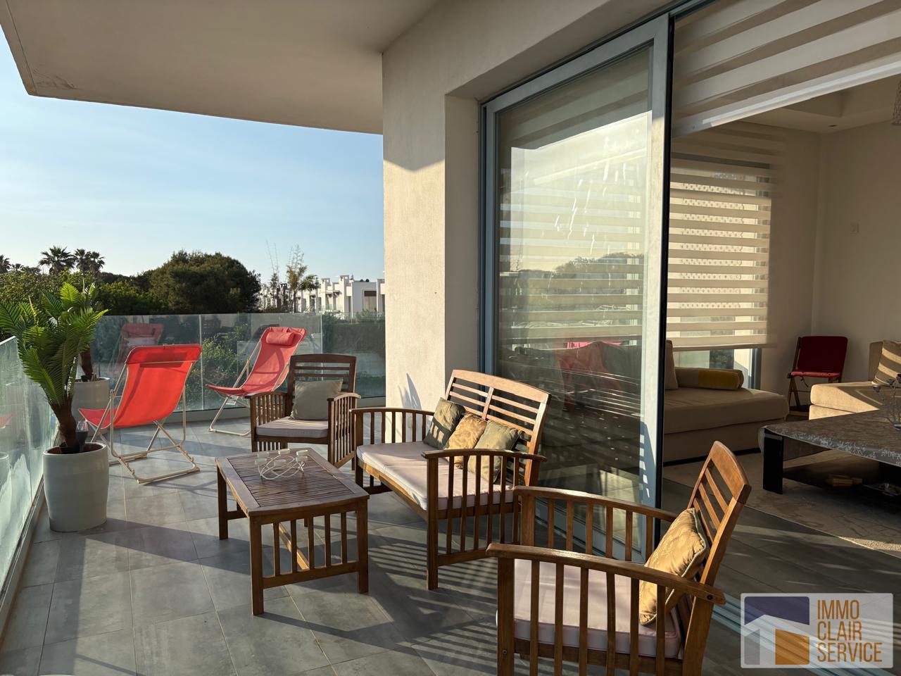 Bel appartement front mer à vendre — 2
