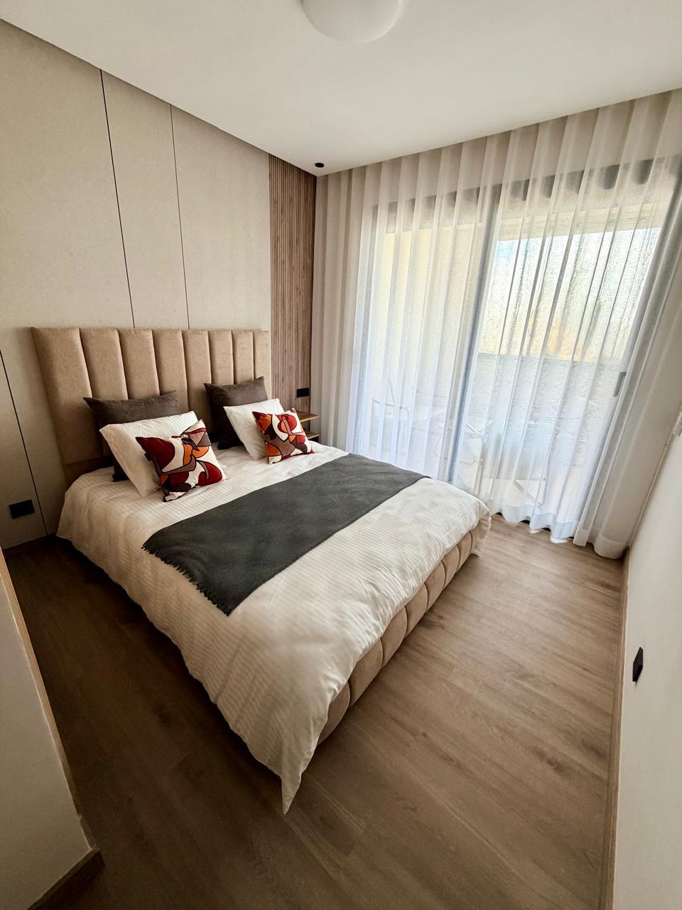 Appartement neuf et meublé bien situé en location — 5