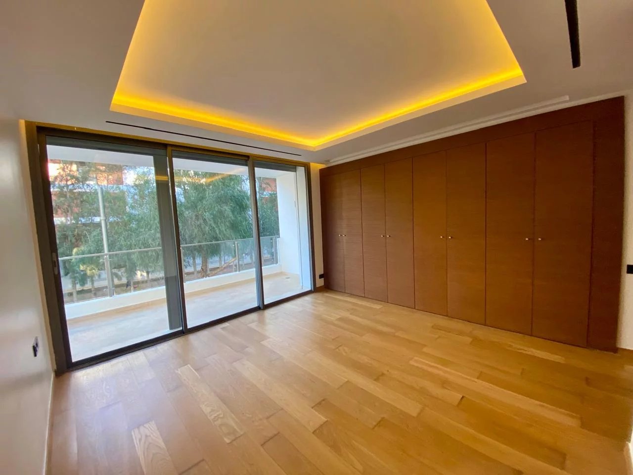 Appartement Moderne à Louer à L'Orangeraie, Souissi — 5