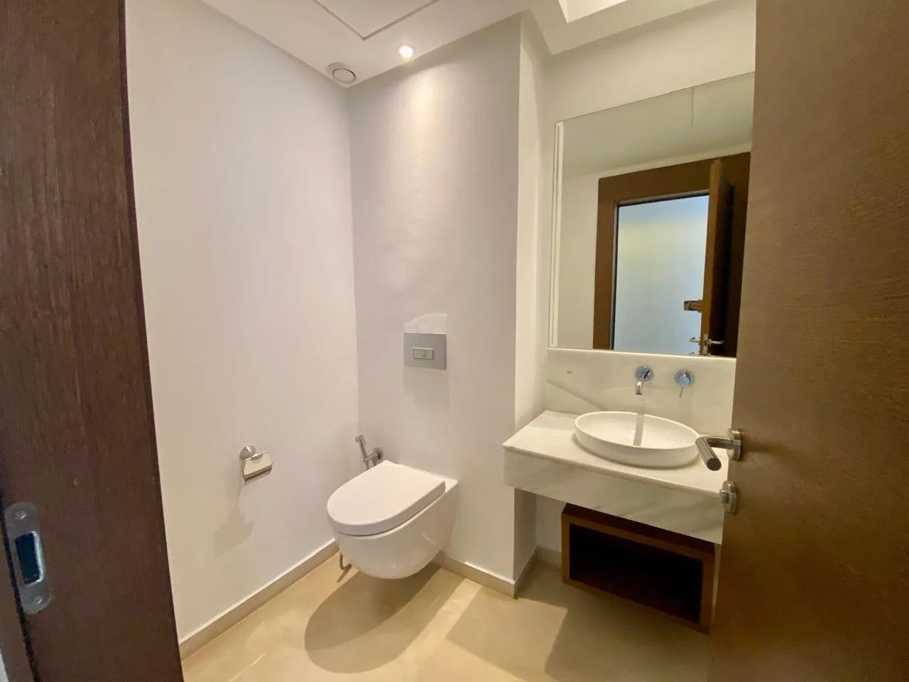 Appartement Moderne à Louer à L'Orangeraie, Souissi — 4