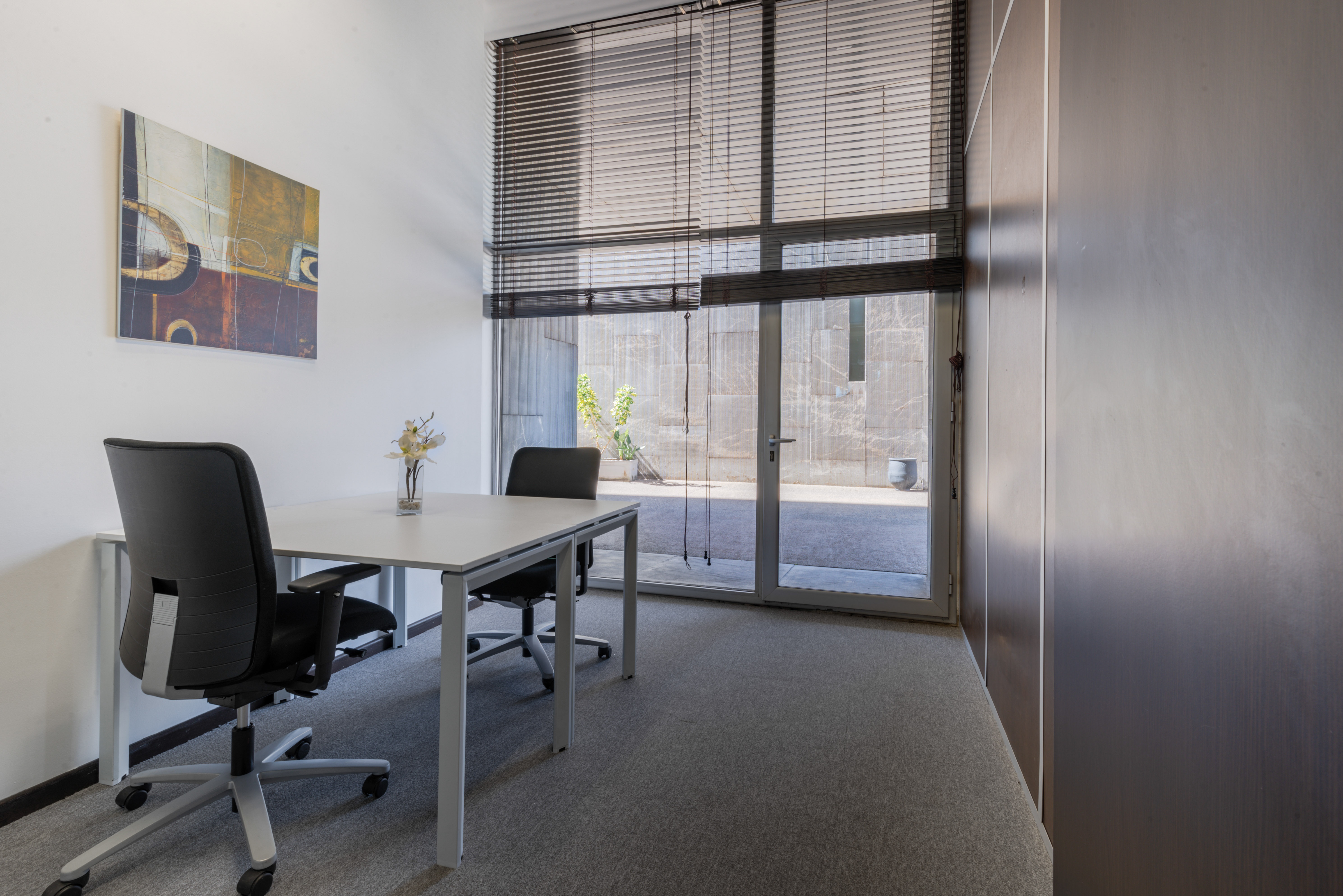 Bureau dédié – 3 personnes – Regus CASABLANCA, Centre Ville Casablanca — 3