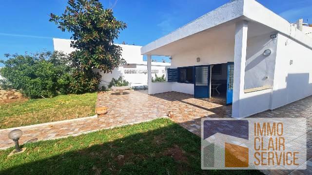 Villa à louer à Contrebandier — 2
