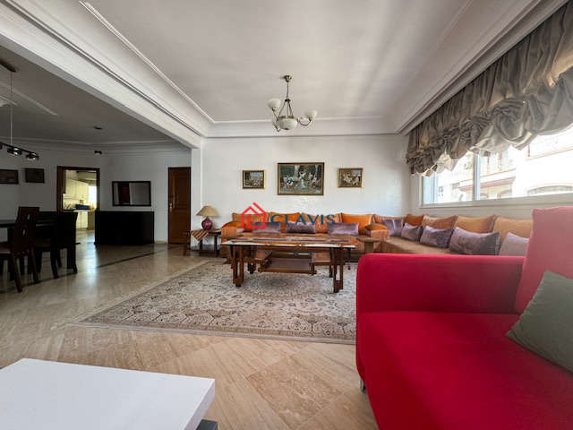 Appartement ensoleillé en hauteur