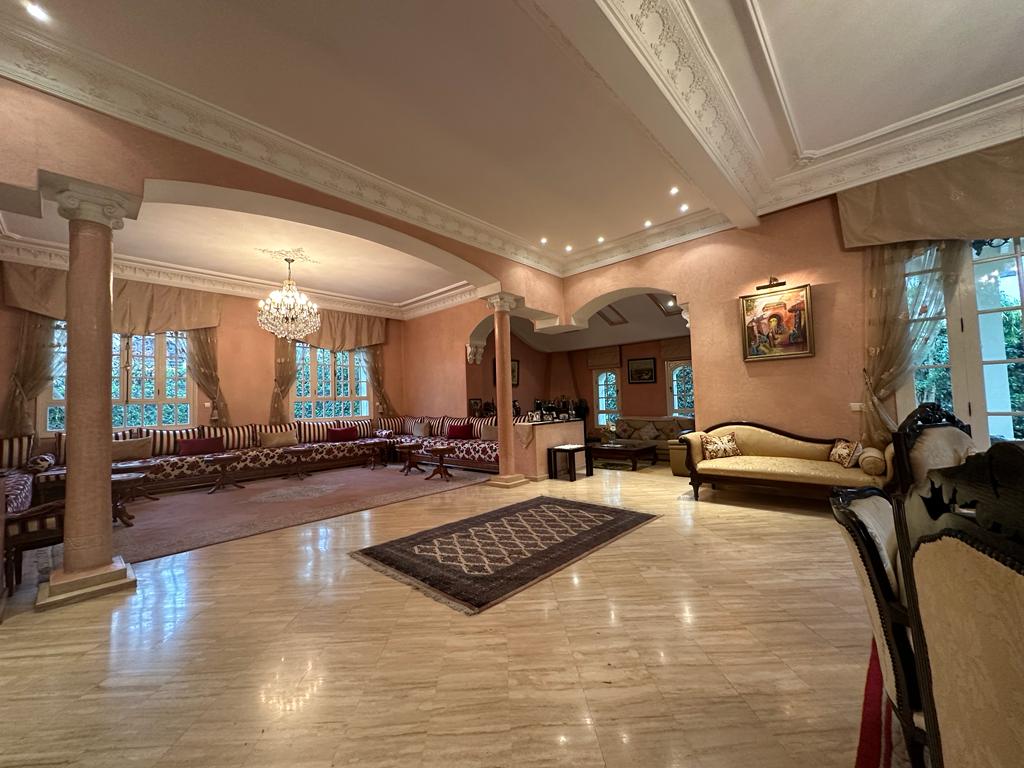 À vendre: villa d’angle isolée à Mandarona
