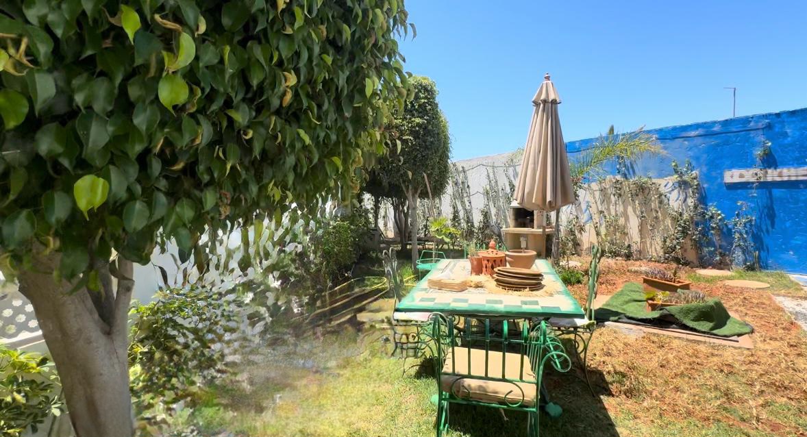 Jolie Villa avec grand jardin et piscine à Tamaris — 2
