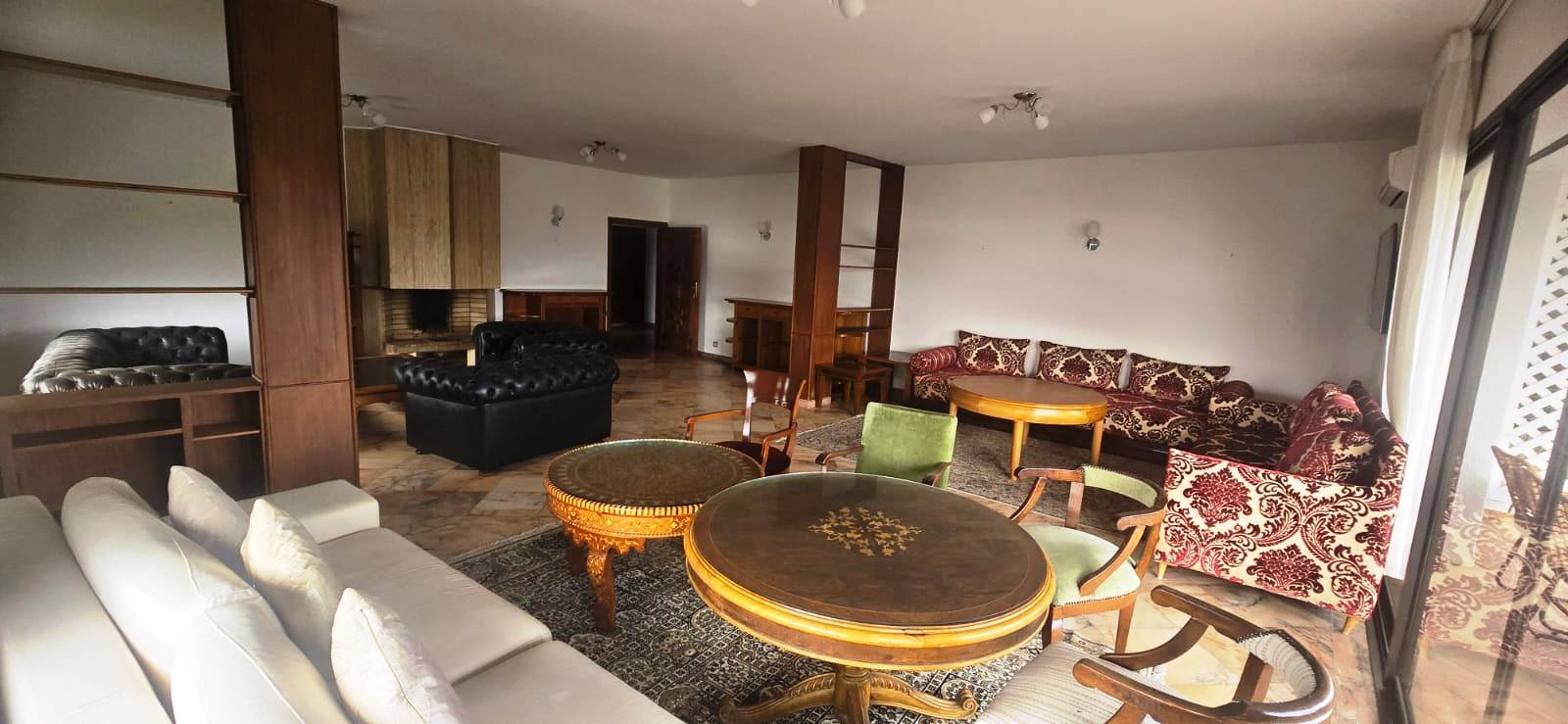 Appartement bien situé à louer au 4ème étage