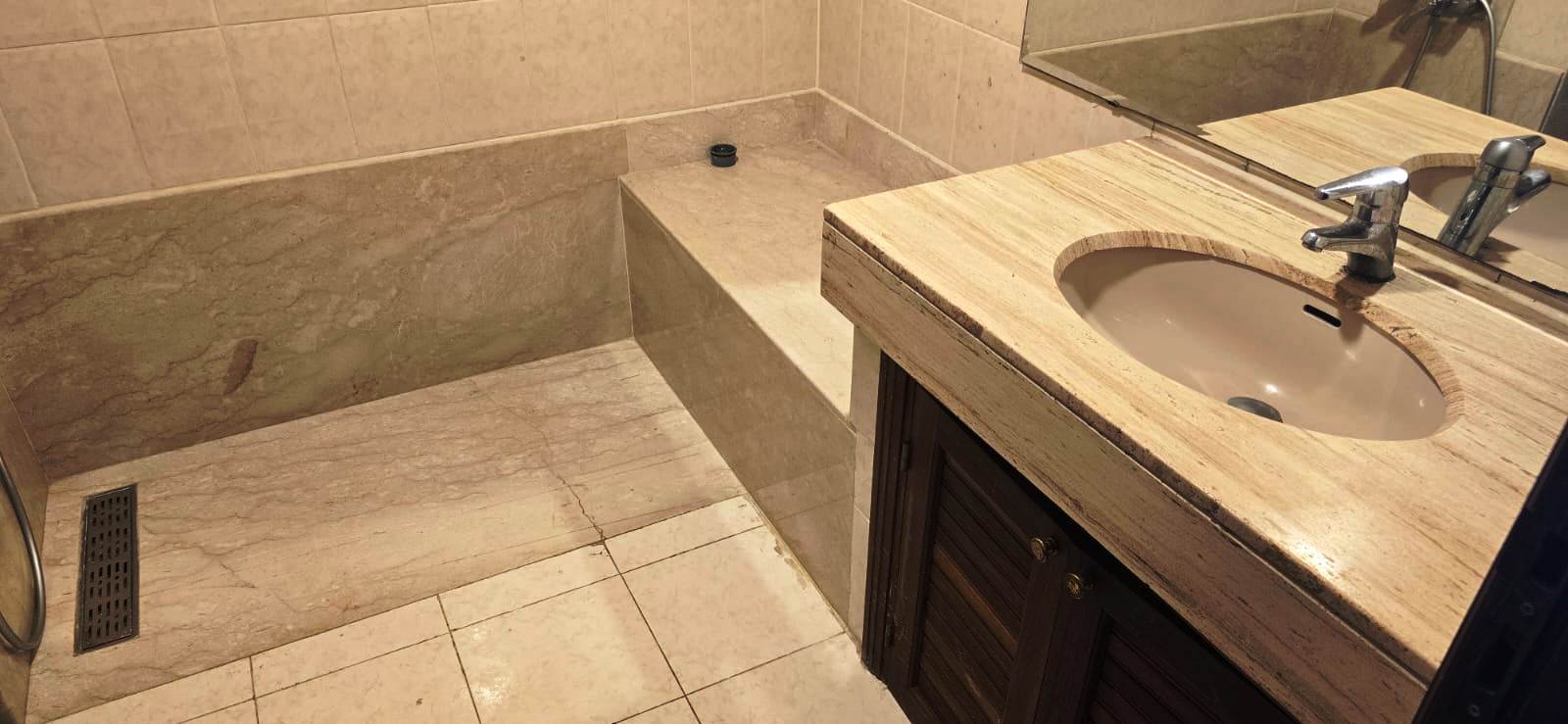 Appartement bien situé à louer au 4ème étage — 5