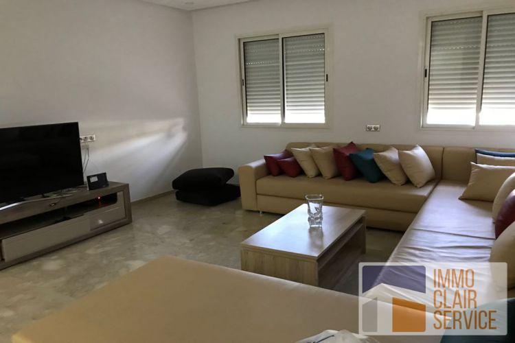 المنزل المكون من flats للاجارة.