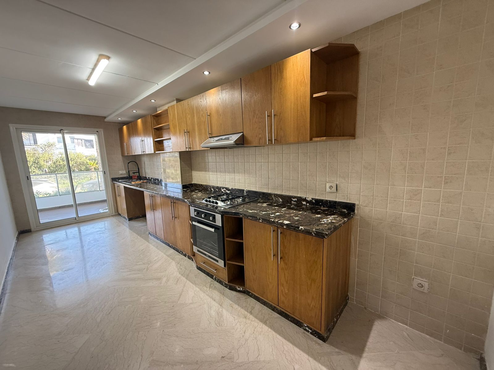 DAR BOUAZZA, Bel appartement en VENTE 3 CH — 3