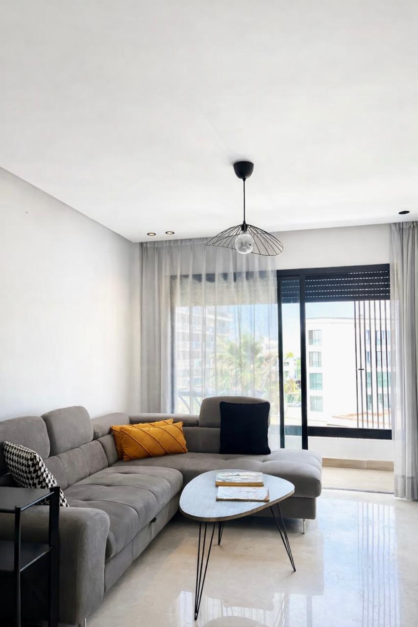 Studio meublée avec terrasse Palmier — 2