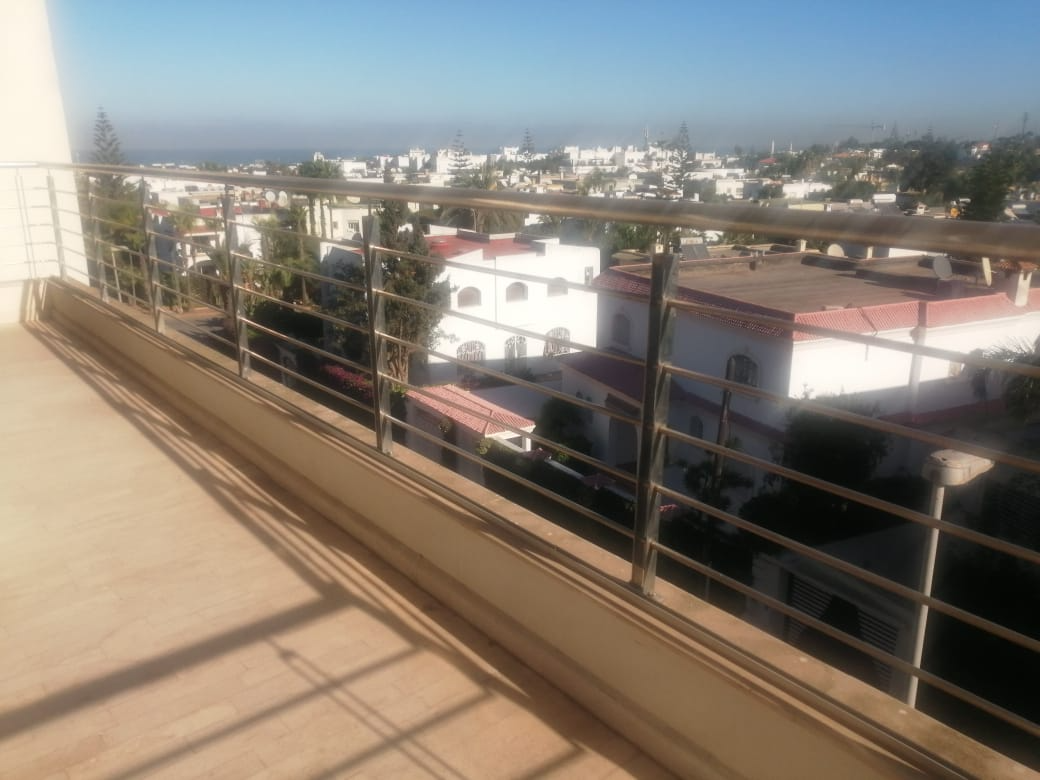 Ain Diab extension location Appartement vide 3 CH — 2
