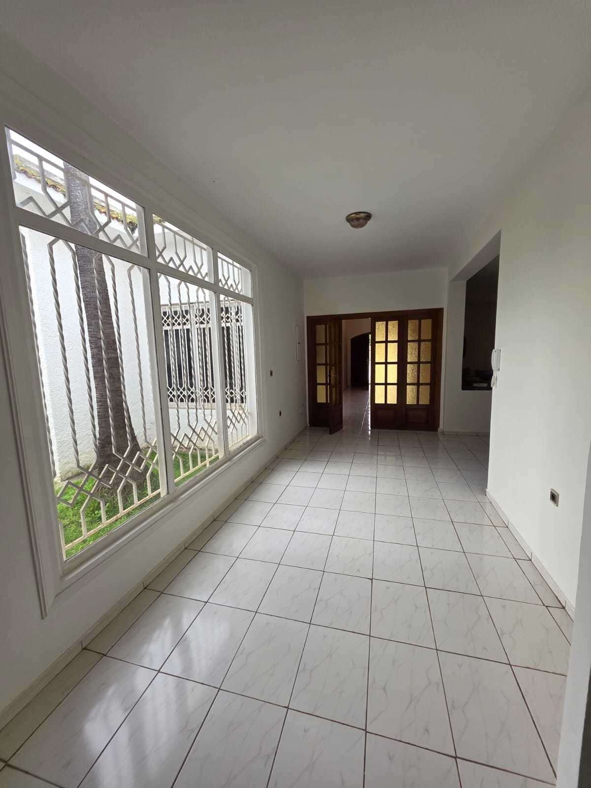 Villa plain-pied située (quartier résidentiel et sécurisé) — 5