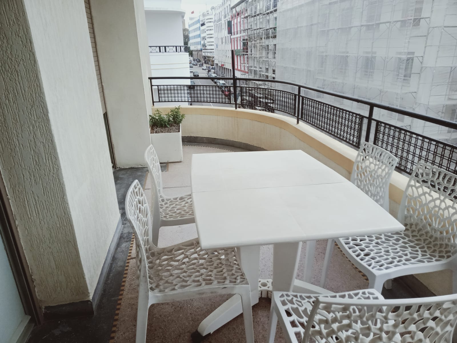 Appartement meublé en location centre ville de Rabat — 4