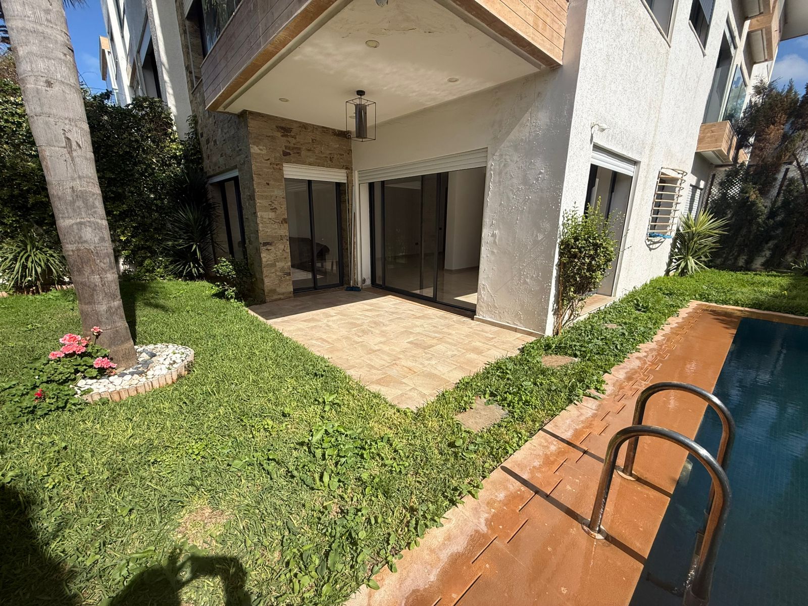 À Louer – Superbe appartement 1 chambre piscine privé — 6