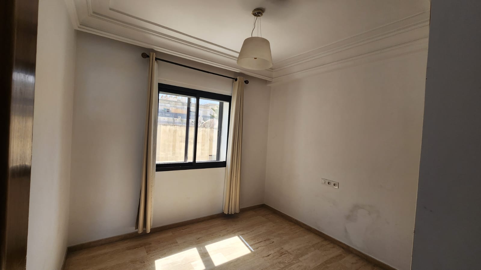Racine – Bel appartement en vente, emplacement exceptionnel 3 CH — 3