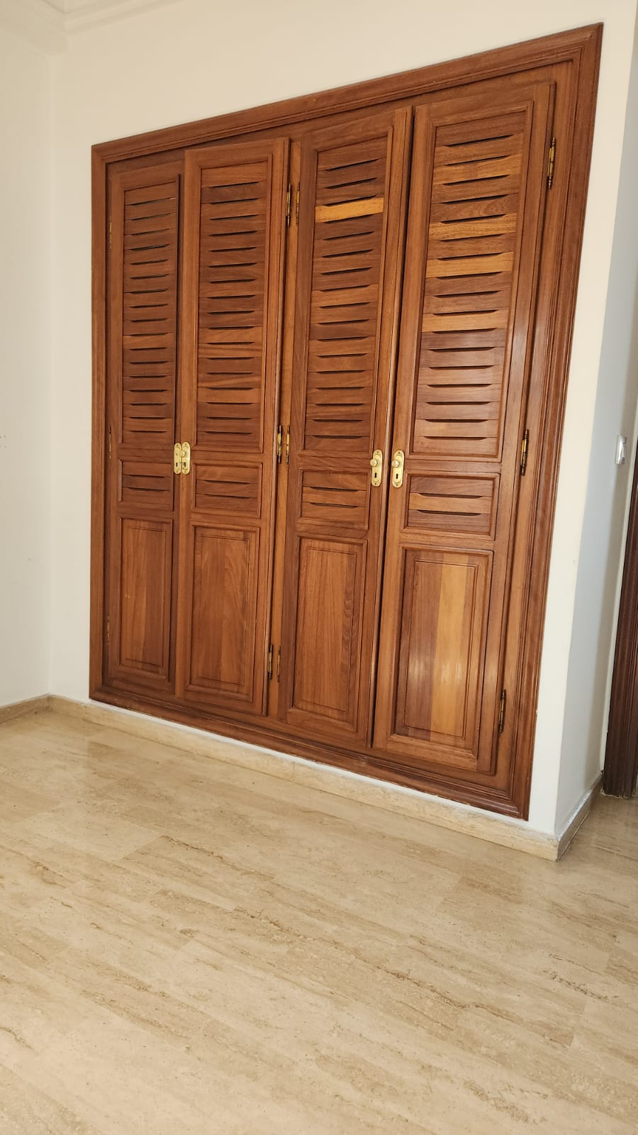 Racine – Bel appartement en vente, emplacement exceptionnel 3 CH — 5