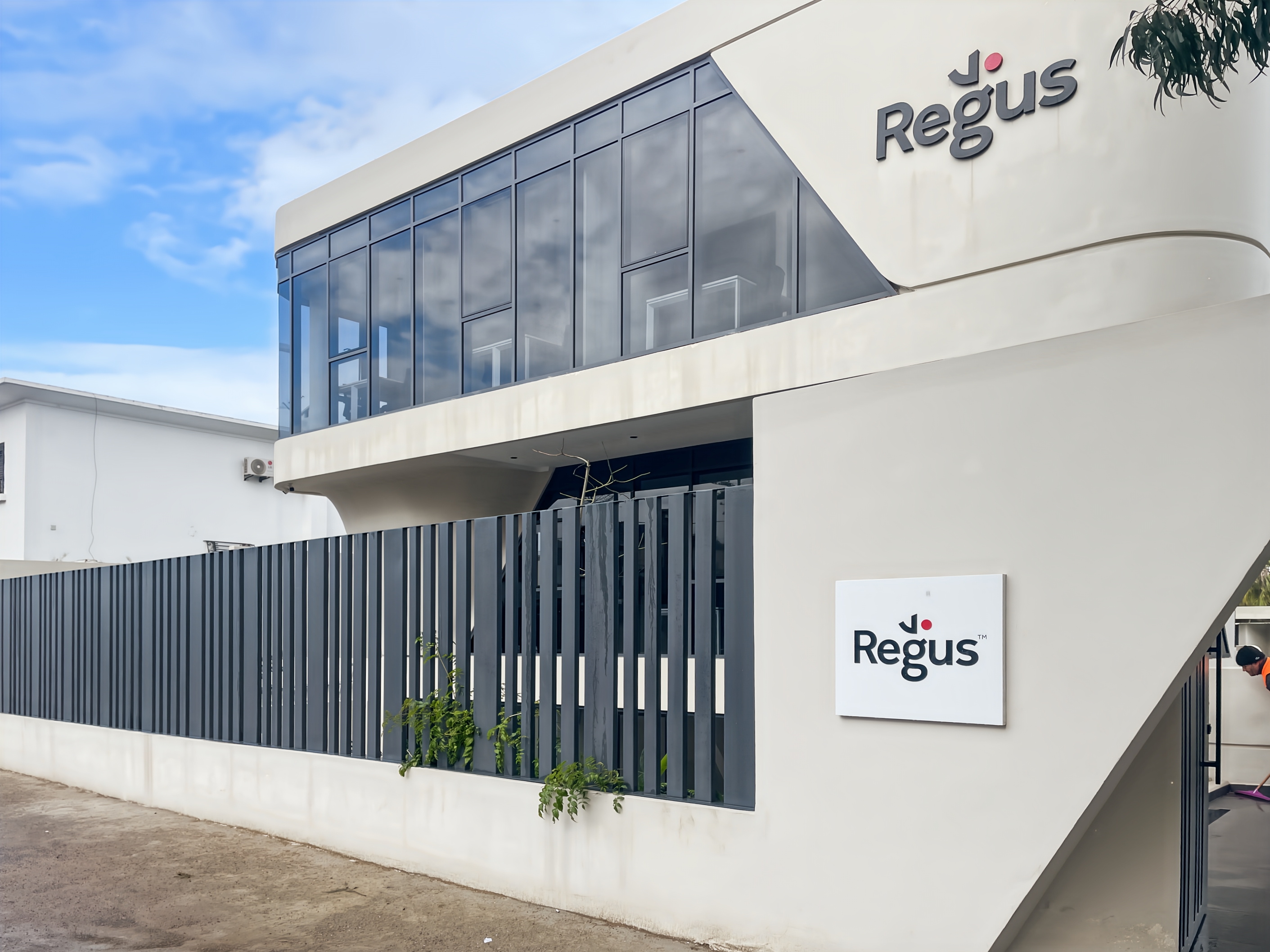 Bureau dédié – 2 personnes – Regus  Casablanca, Anfa Superior — 3