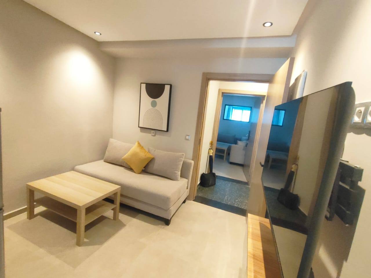 Studio neuf meublé Fille Anfa 4500 Dh