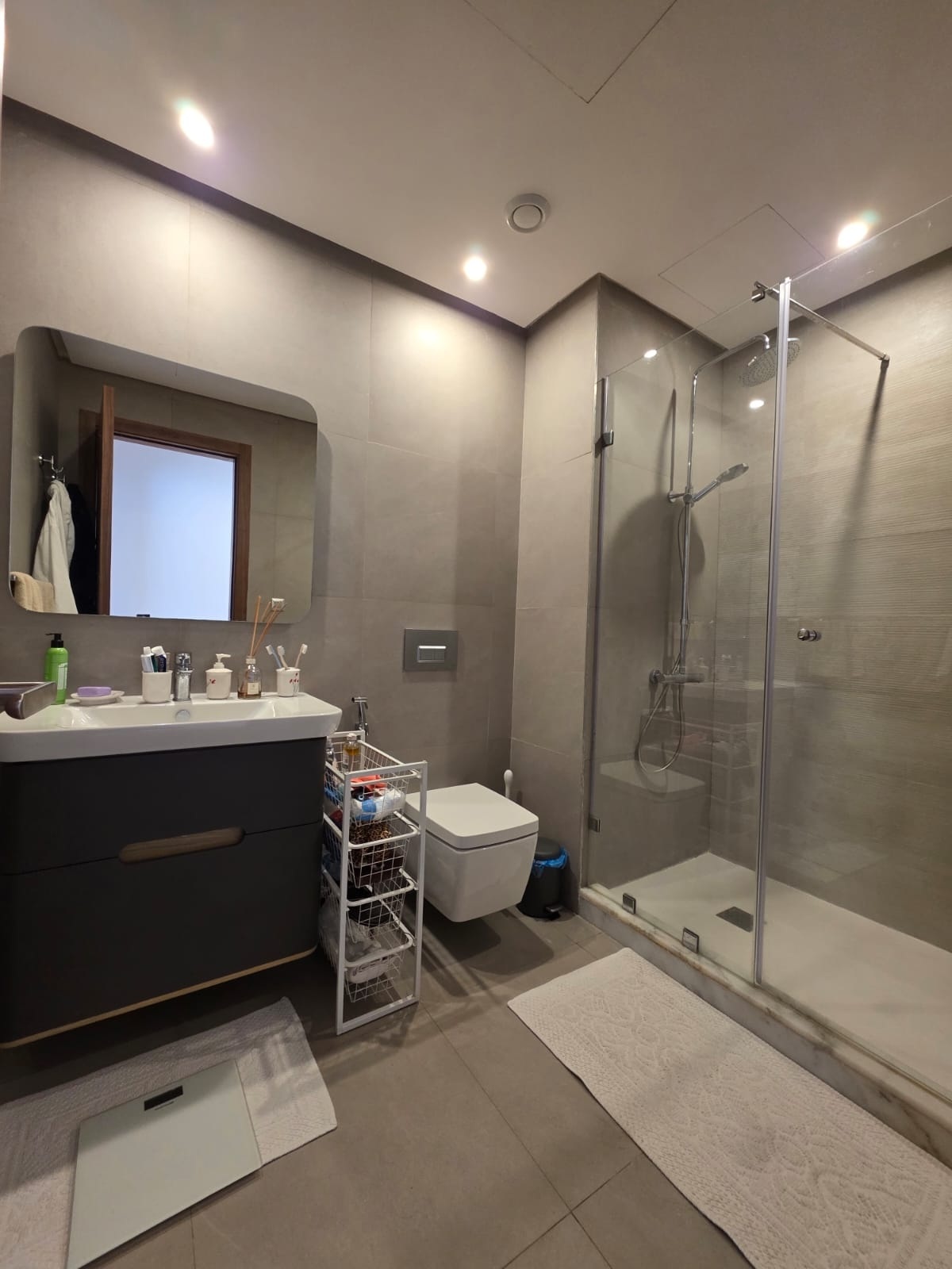 Appartement (3ème étage) de haut standing en location meublé — 6