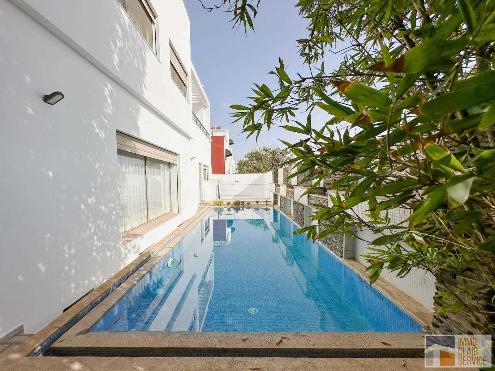 Villa bien située en location  à Harhoura — 2