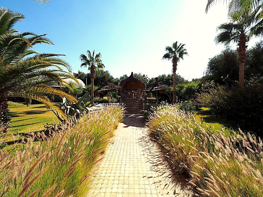 VILLA RIAD AVEC VNA SUR 1HA RT DU BARRAGE (SD1) — 2