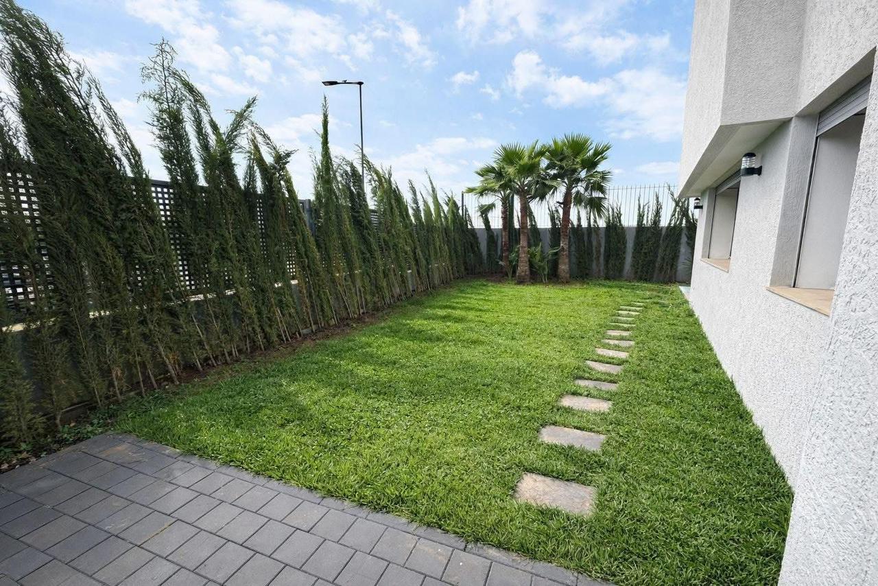 À Dar Bouazza – Villa de prestige A LOUER Meublée 4 CH