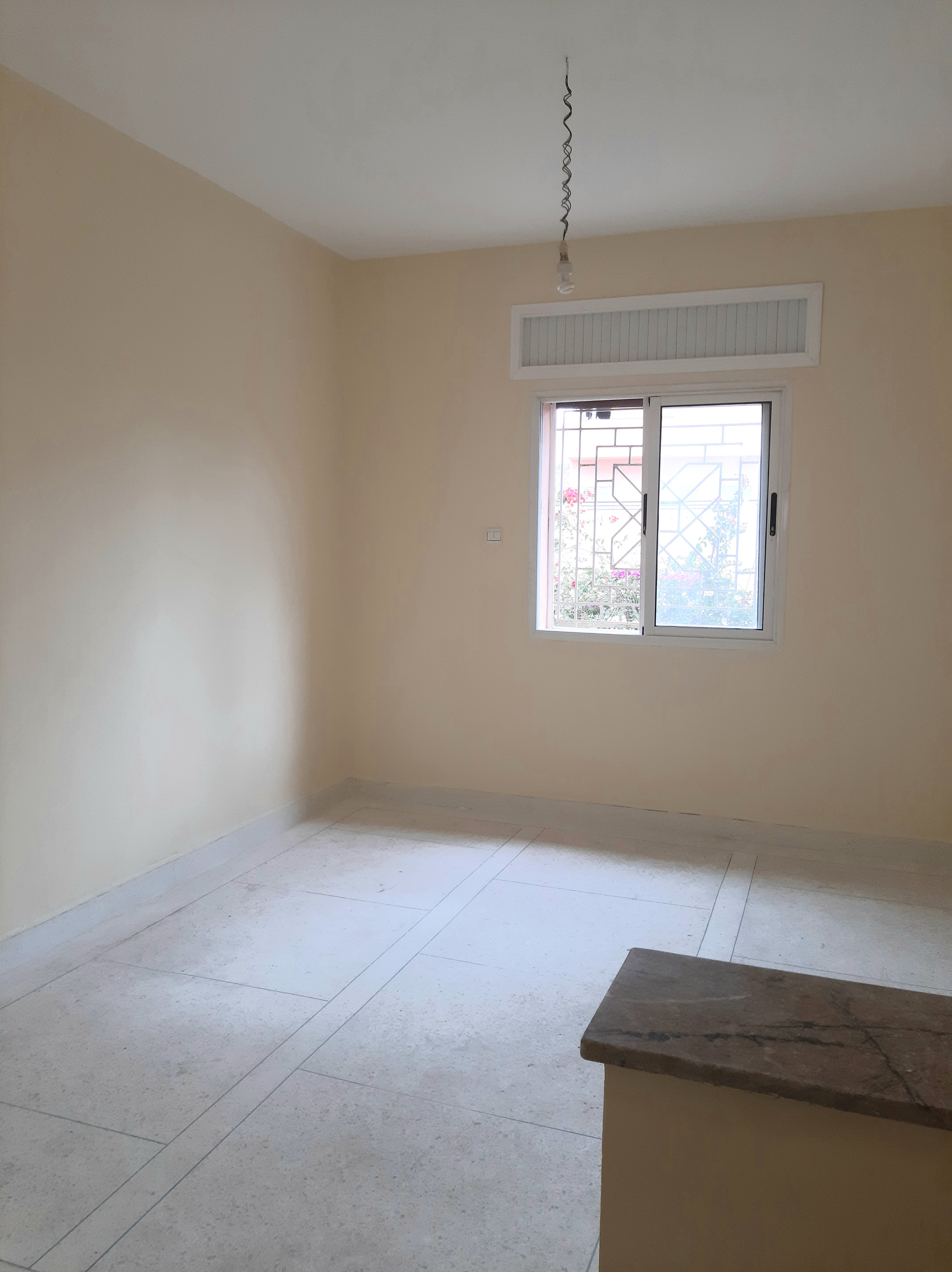Bel Appartement Ensoleillé 50 M2 à Vendre à Tamansourt