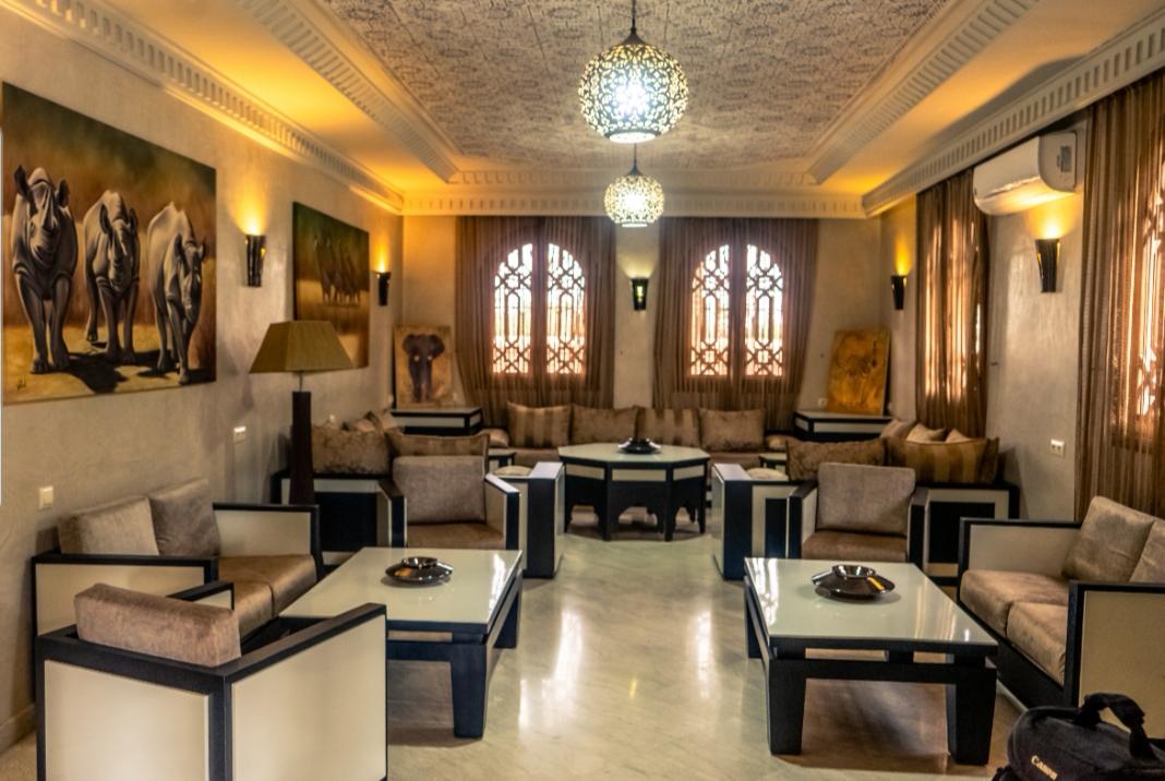 Villa 680 m² f Targa — 2