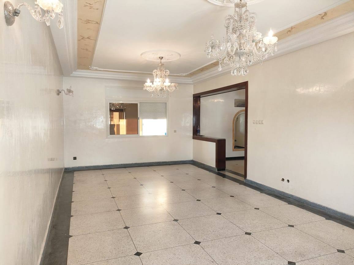 Appartement vide 163m² Anfa 7000 Dh — 2