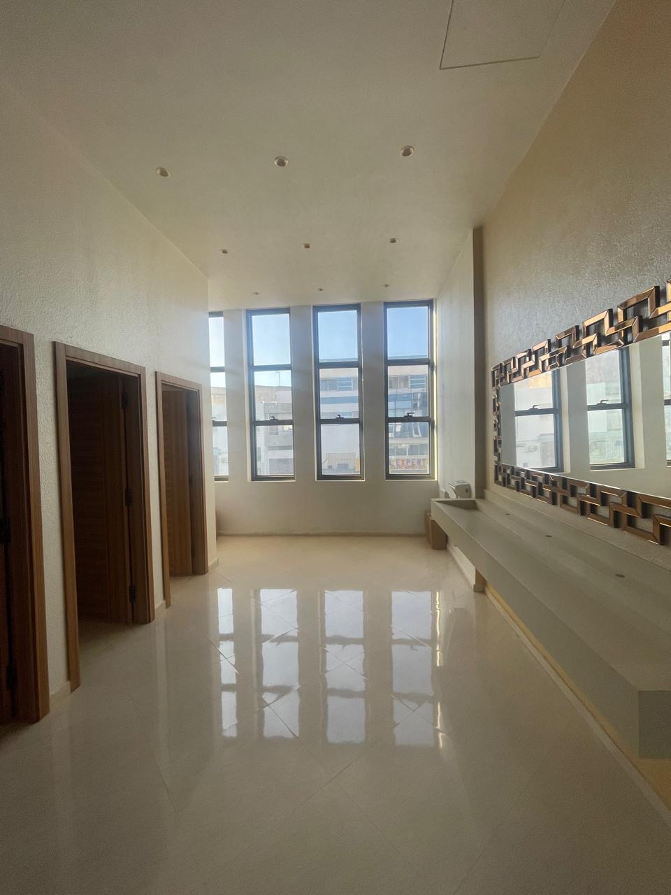 Immeuble Commercial Premium à louer à Rabat — 6