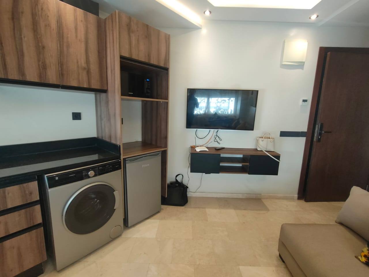 Studio meublé 43m² Anfa 5000 Dh — 2