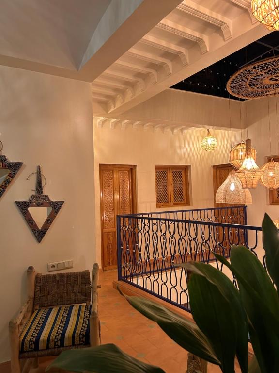 Riad de charme meublé à vendre à Bab Ksiba. — 2
