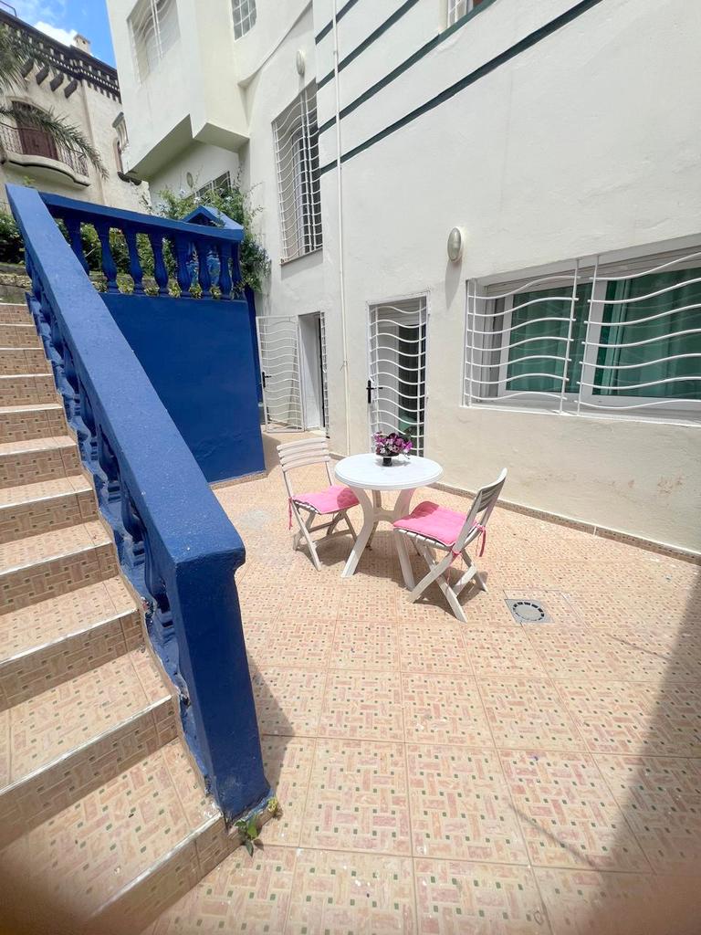Almaz: Location etage de villa meublé.