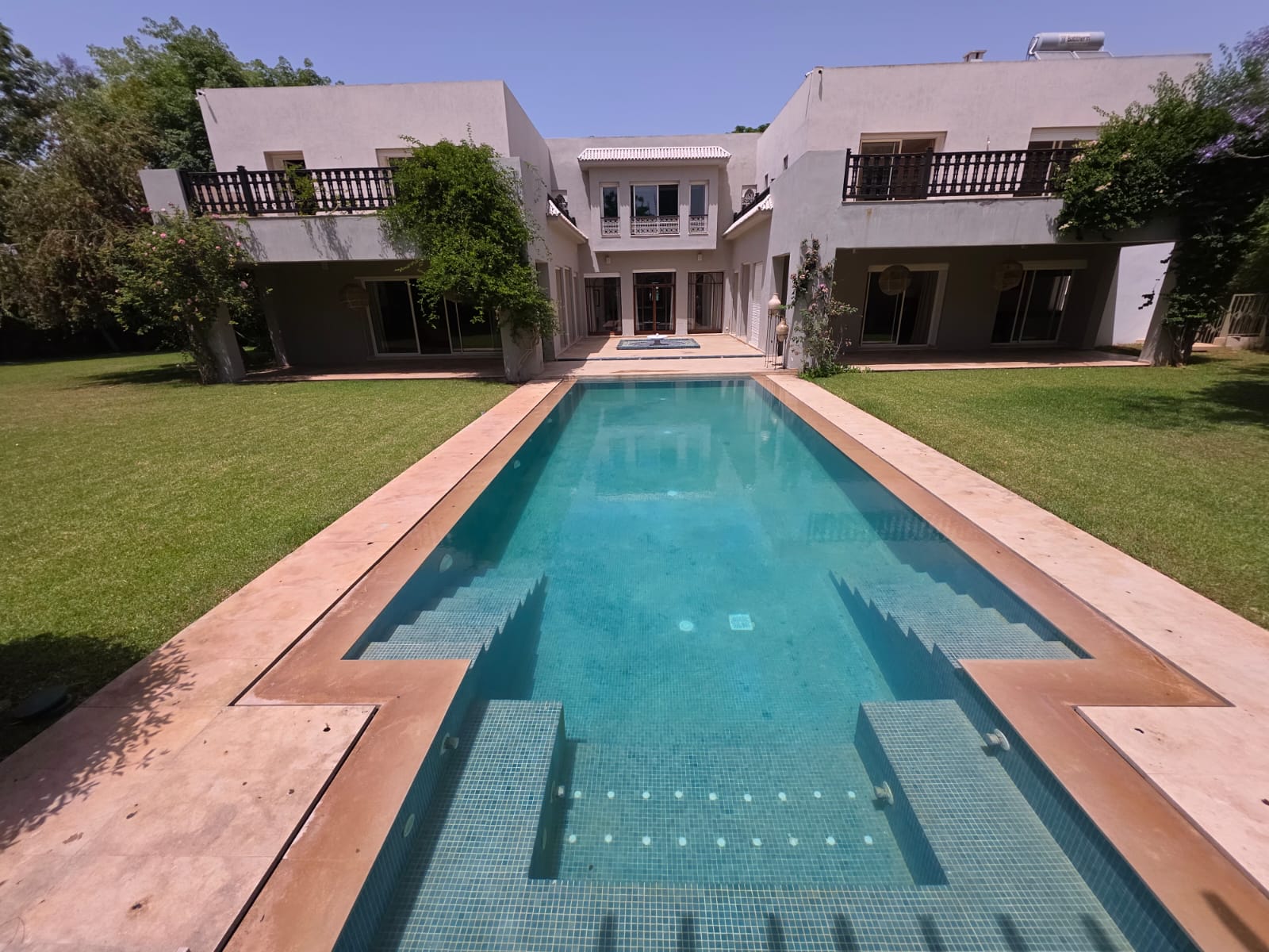 Villa de prestige en location meublée (La Pinède- Souissi)