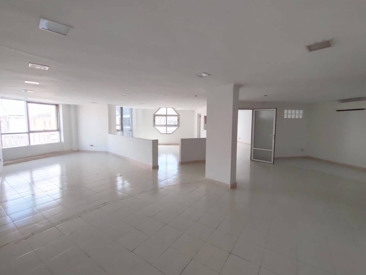 Plateau Bureau 105m² Beauséjour 12500 dh