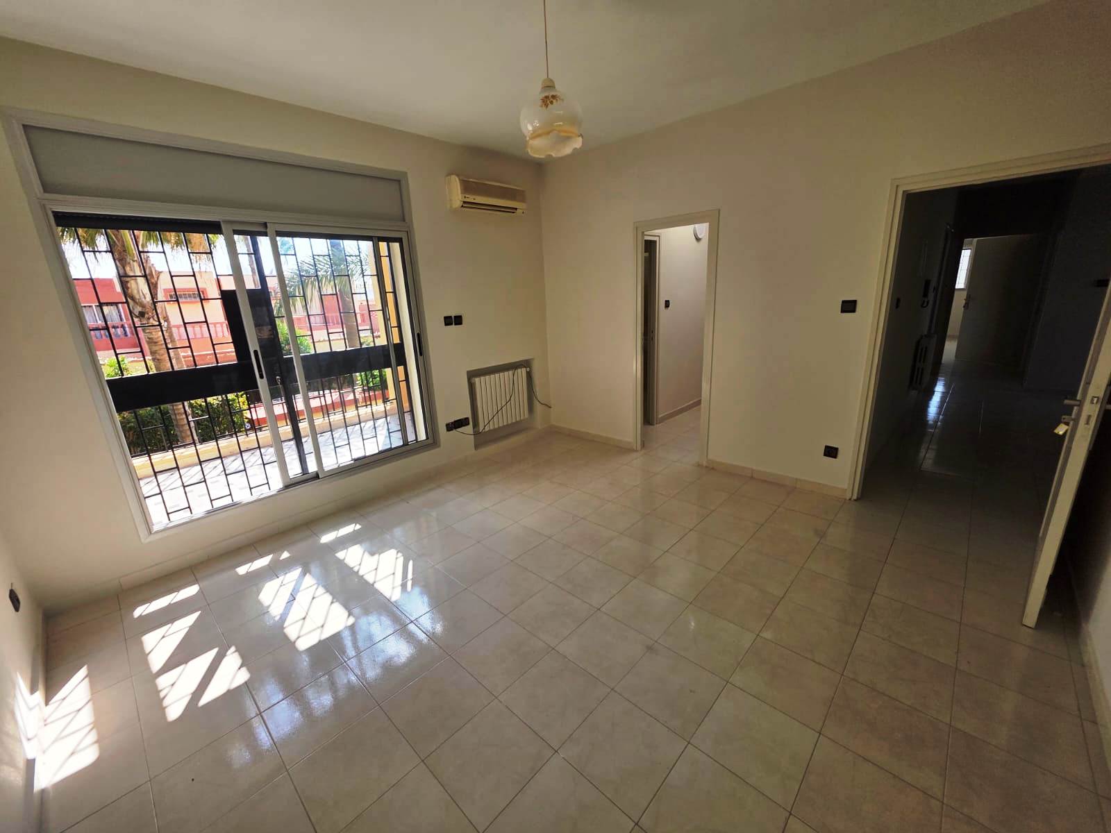 Villa en location - quartier OLM — 3