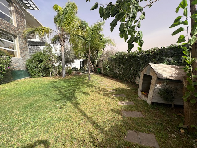 Oued Merzeg – Superbe Villa d’Angle à Louer VIDE 5CH — 2
