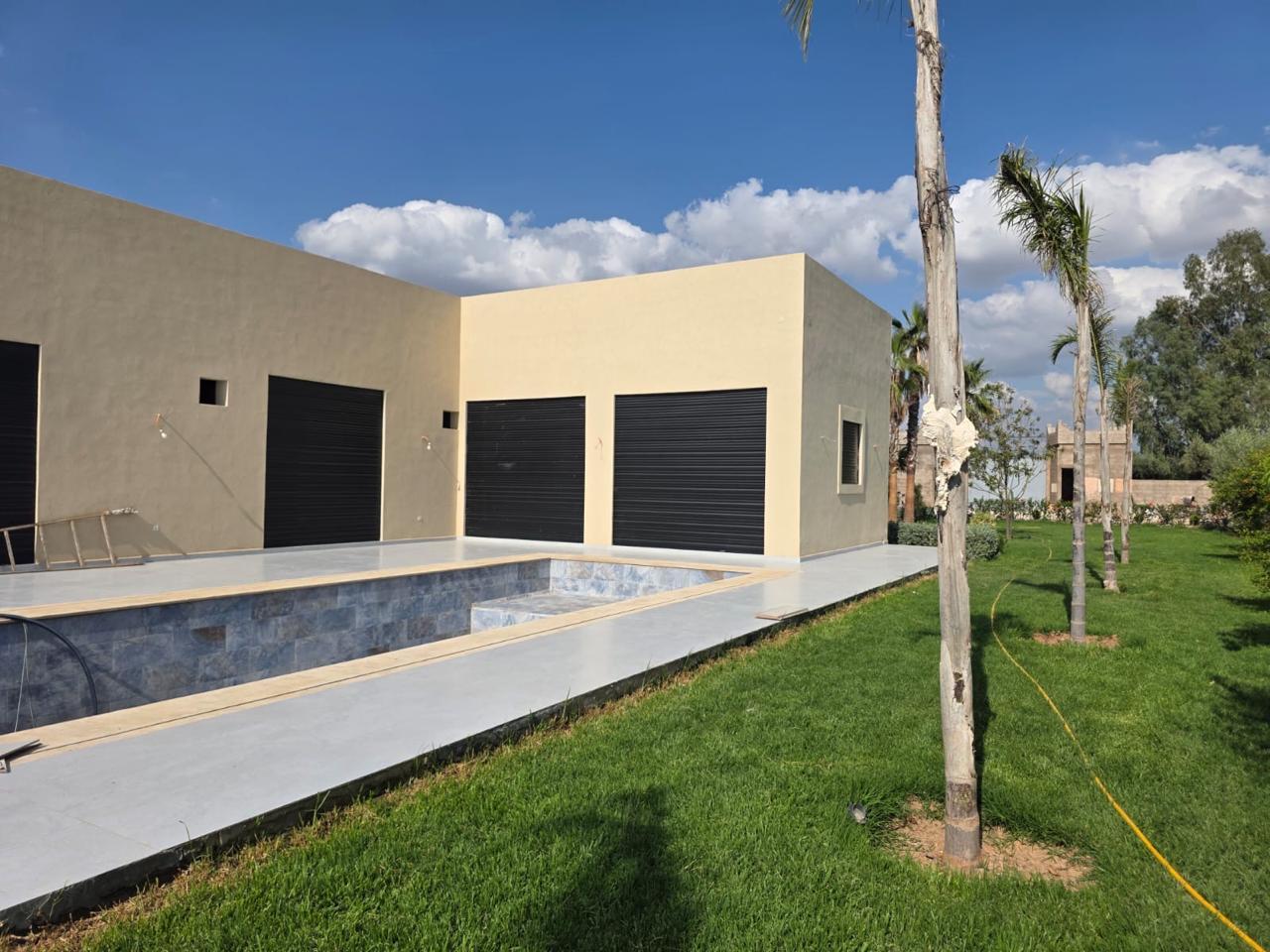 Villa à vendre 3200 m² km 19 Sidi Abdellah Ghiate