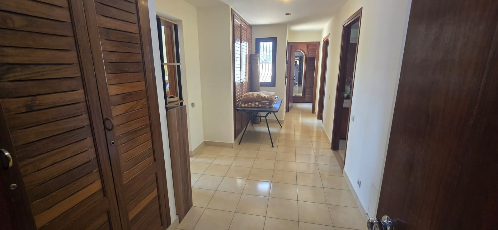 Villa de Charme avec Piscine à Souissi — 4