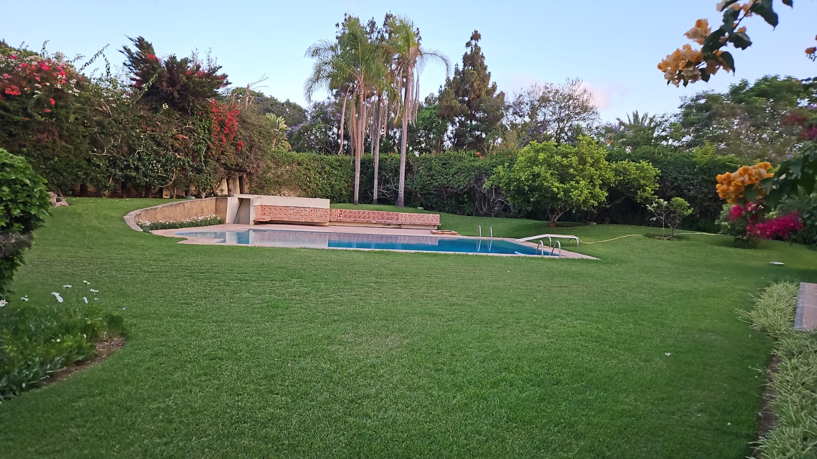Villa de Charme avec Piscine à Souissi