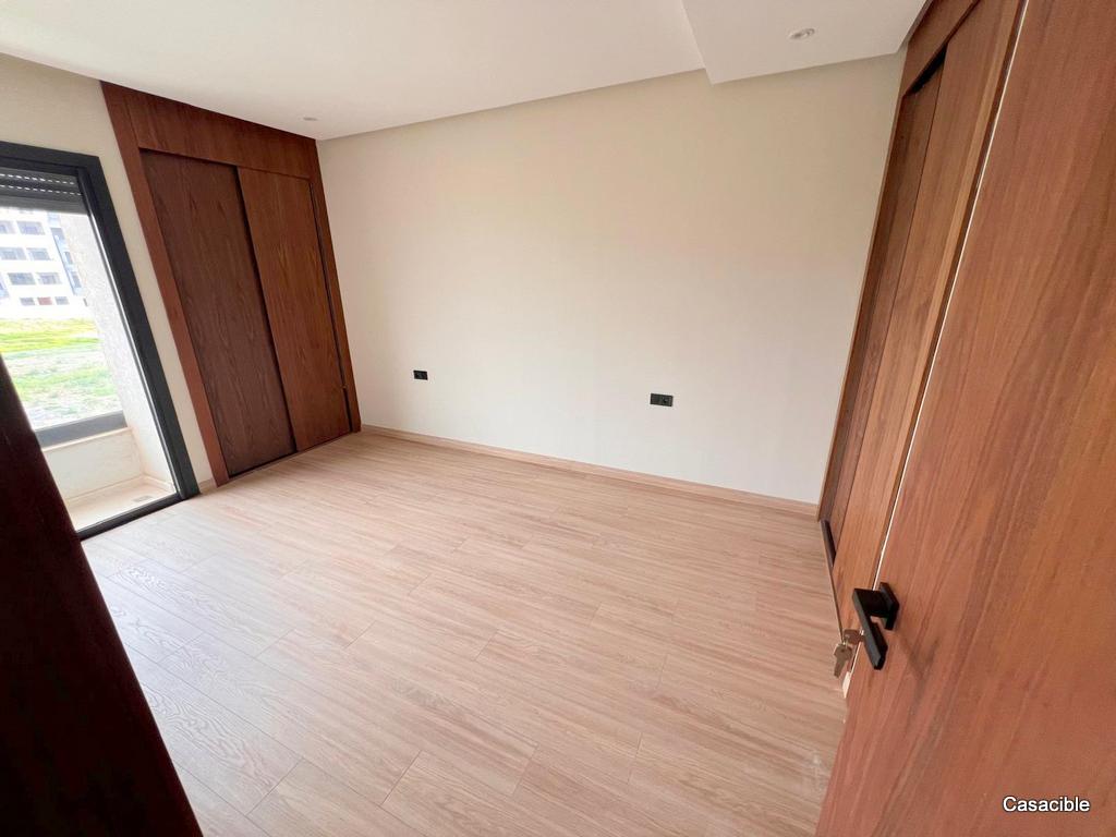 Californie: Location appartement vide 3 chambres, terrasse. — 3