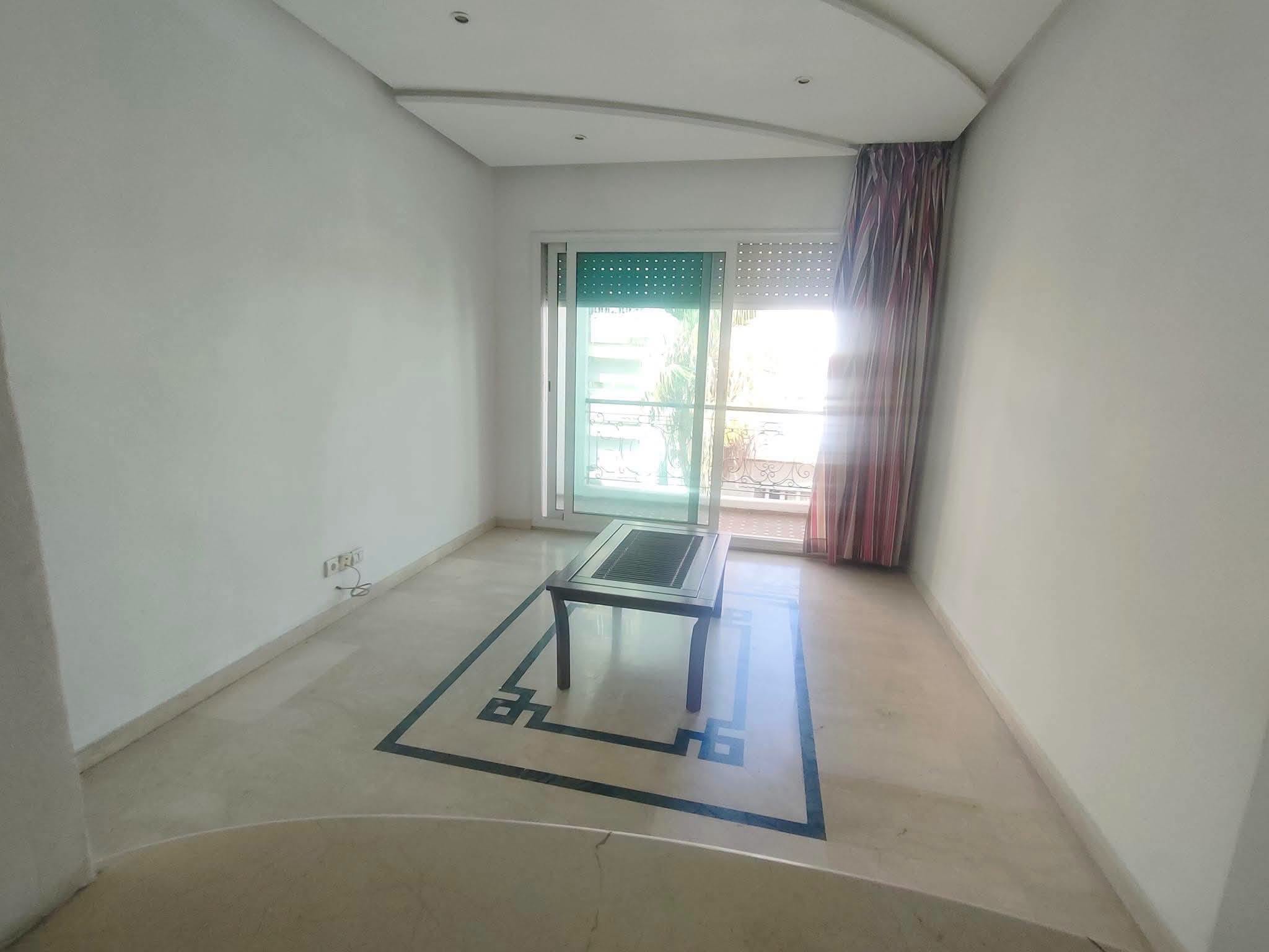 Studio vide 50m² Benjdia 4500 dh