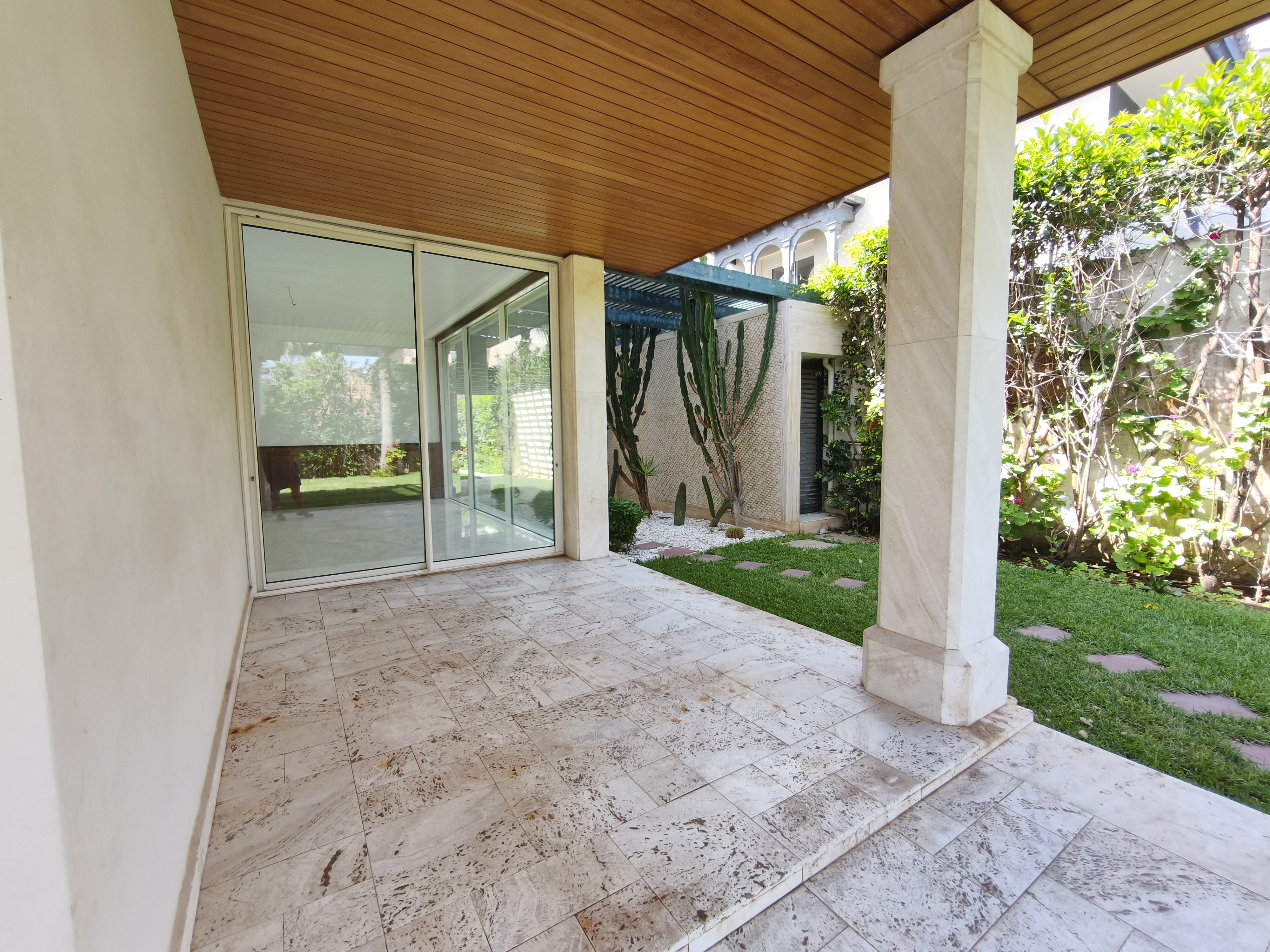 Magnifique villa 6 chambres à louer à Dar Bouazza — 6
