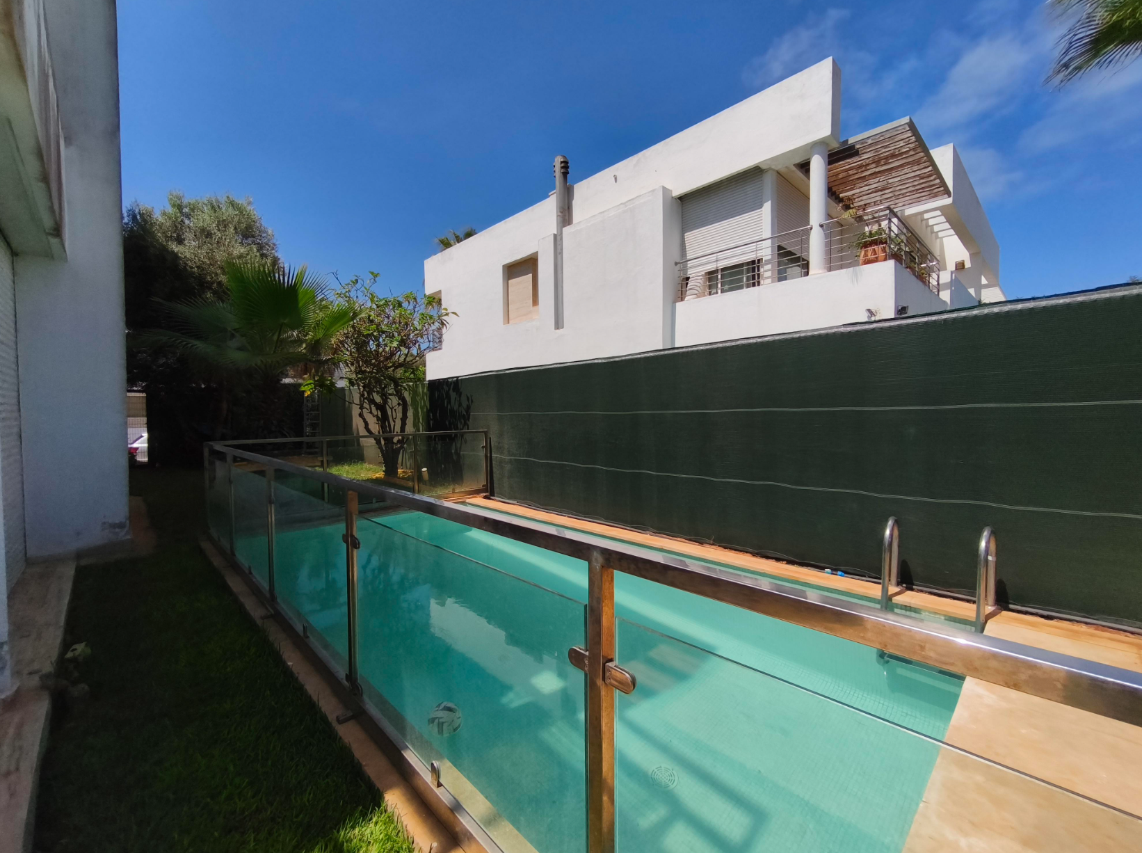 Villa de Prestige résidence sécurisée en vente avec Piscine