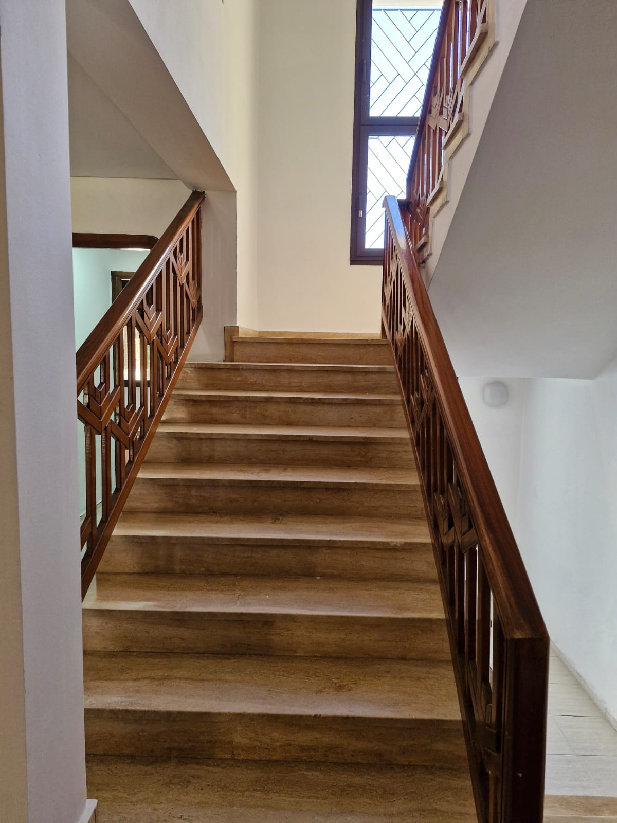 Belle villa bien située à louer — 5