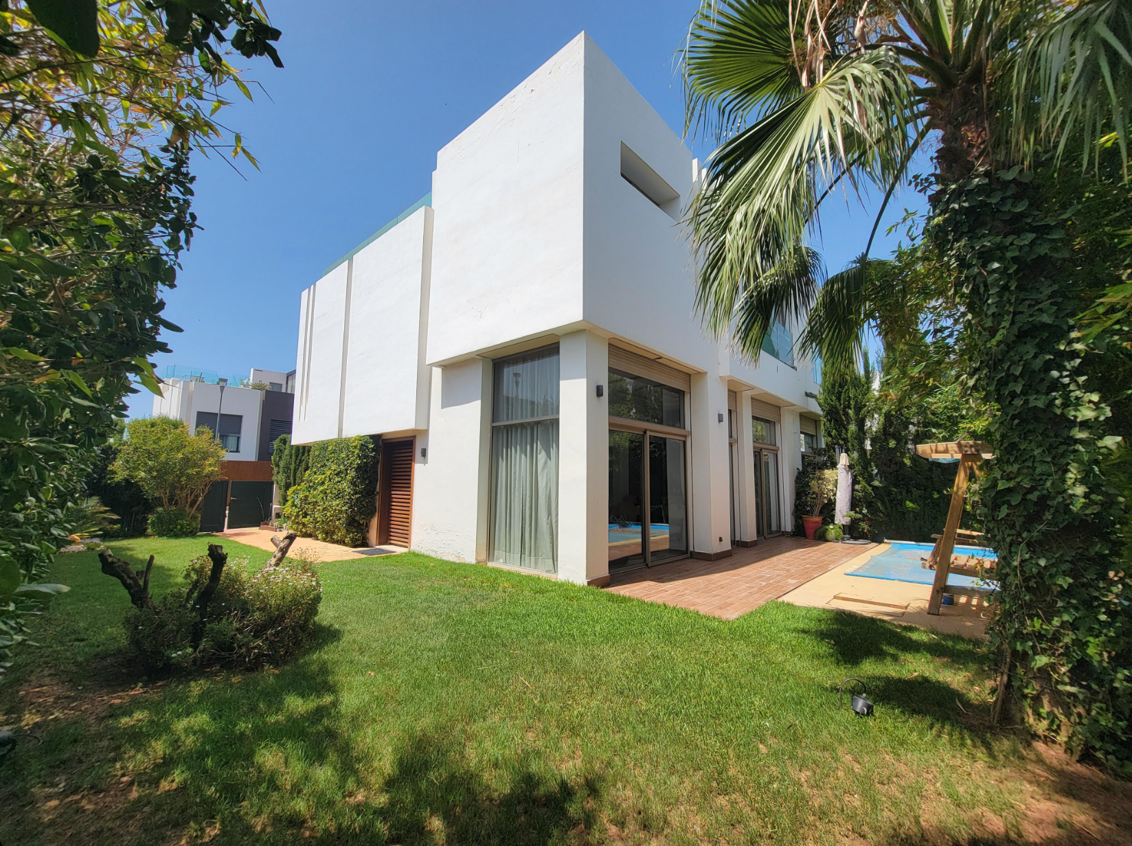 Villa d’exception, en résidence sécurisée.