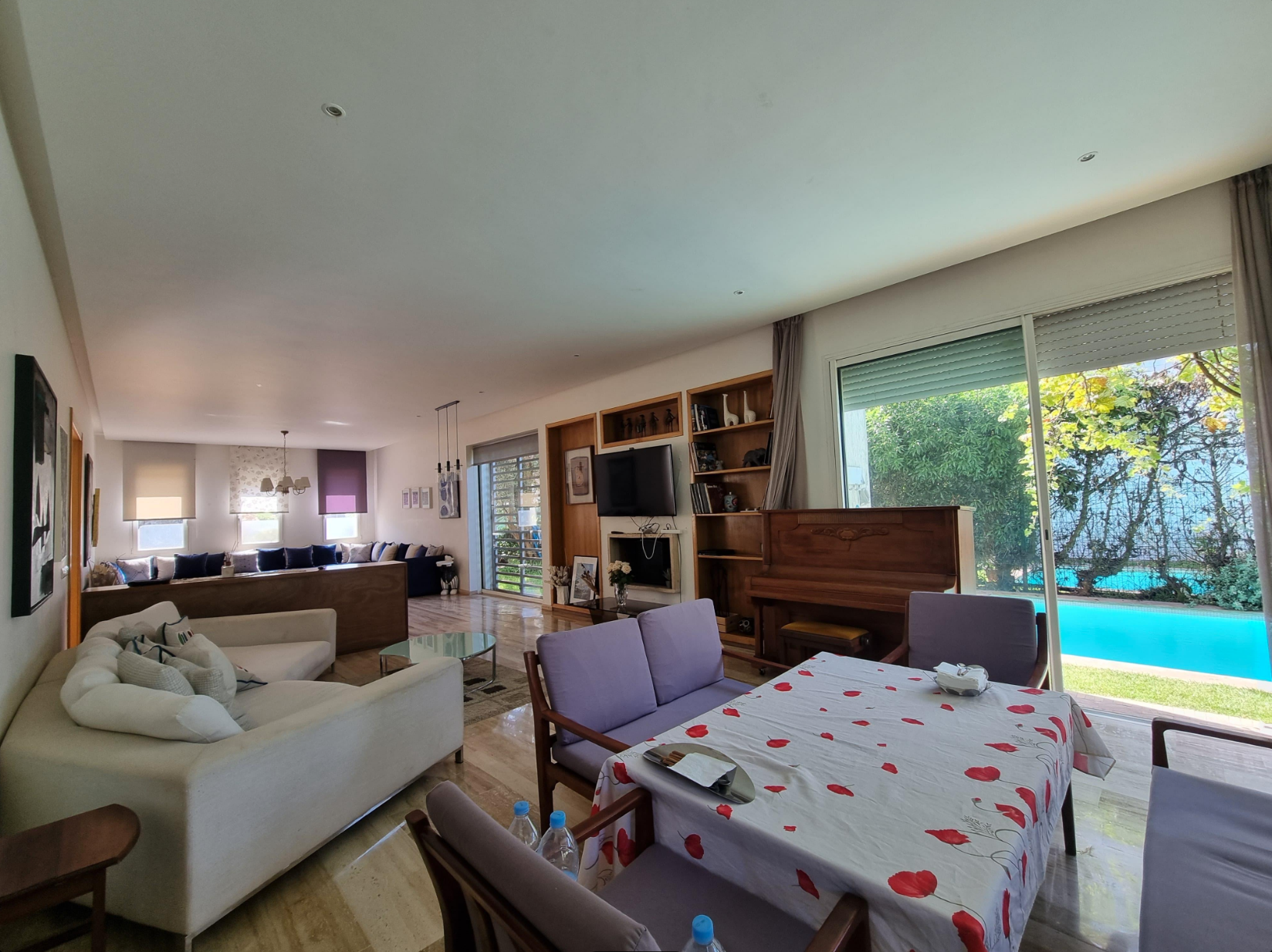 À Louer : Villa de Prestige Rénovée avec Piscine à Dar Bouazza — 5