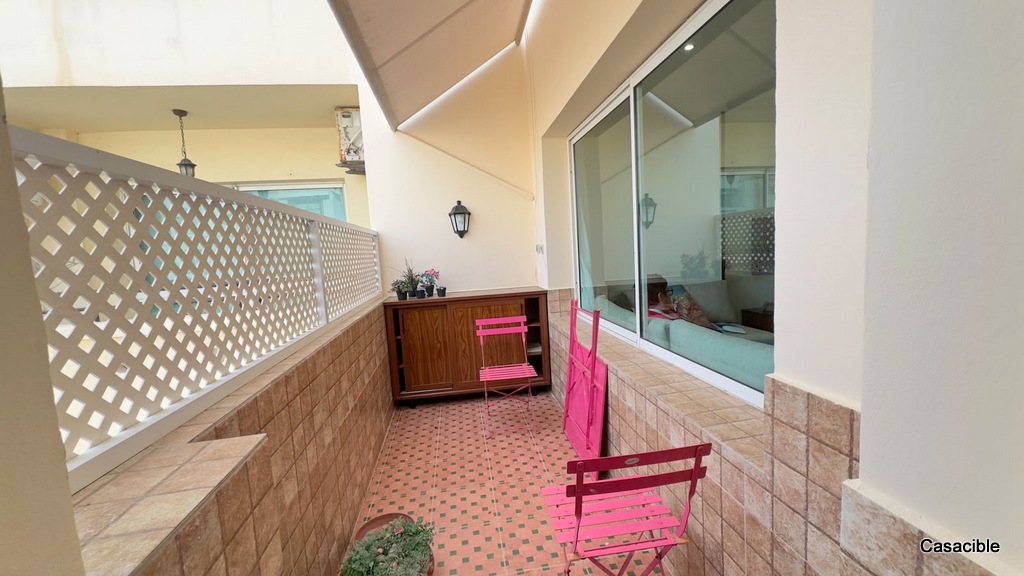 Bourgogne: Location studio meublé avec balcon. — 6